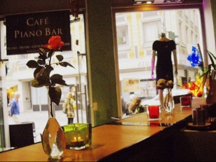 Photo: Café Piano Bar